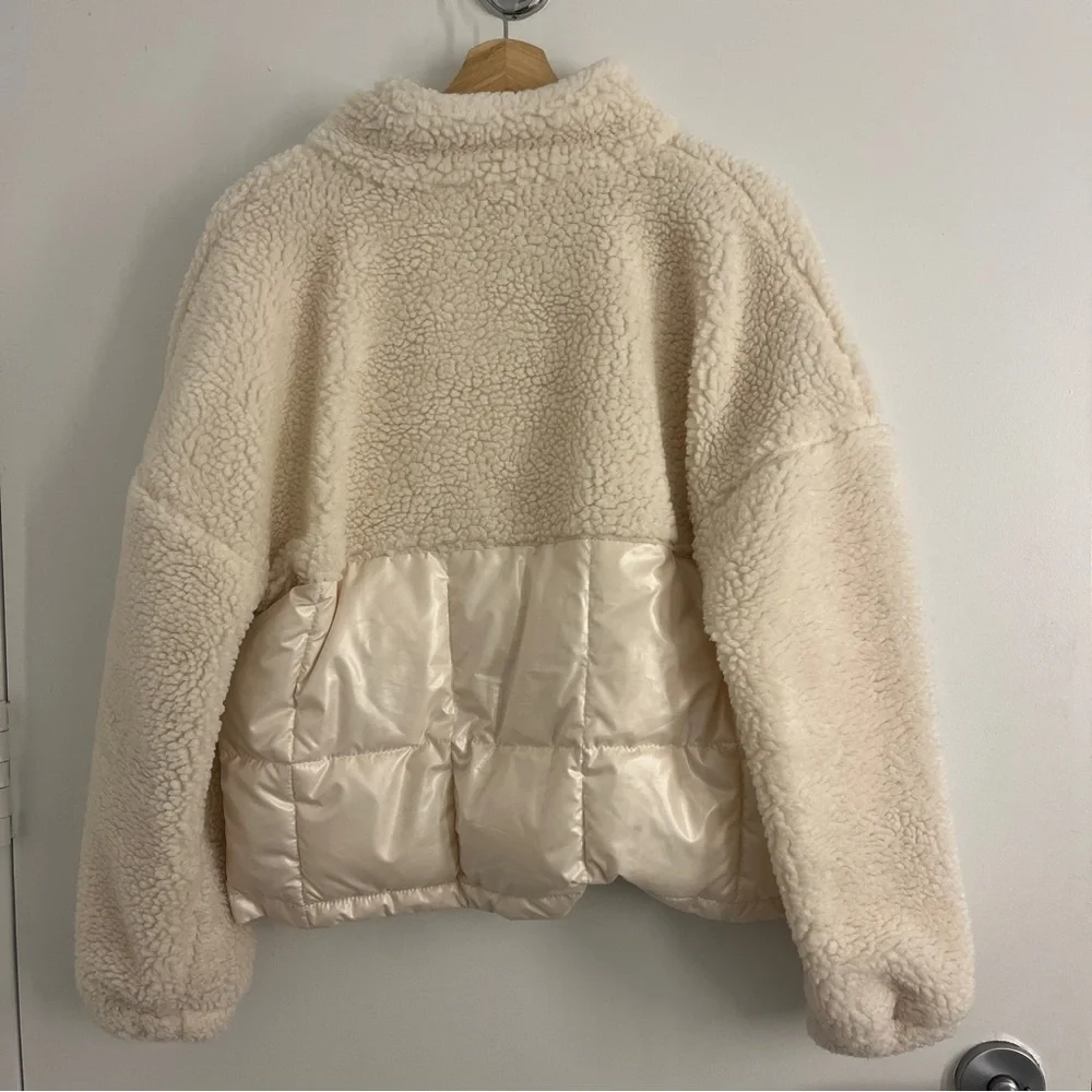 Fabletics Teddy Jacket - Picture 4 of 5